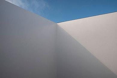 《消逝的光芒2》女主拉万新造型上线 变大美女了！